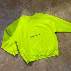 Custome “Bisous Partout” Long Sleeve Fleece Sweatshirt